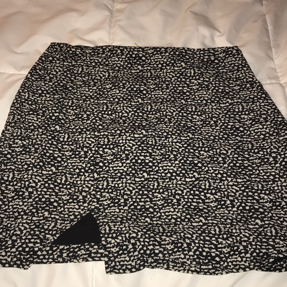 URBAN OUTFITTERS SKIRT